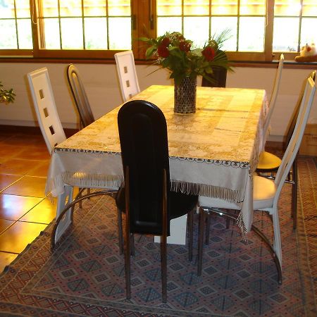 Bnb Le Relais Du Chateau Aigle Exteriör bild